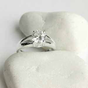 CZ Solitaire Engagement ring size 8 🆕